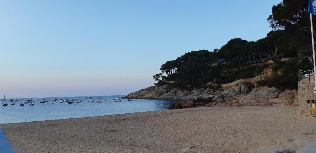 Estudio Vistas Al Mar Y Bosques De Begur Hébergement de vacances *